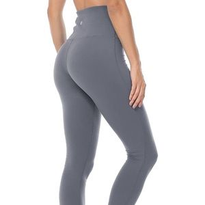 Queenieke Grey Leggings